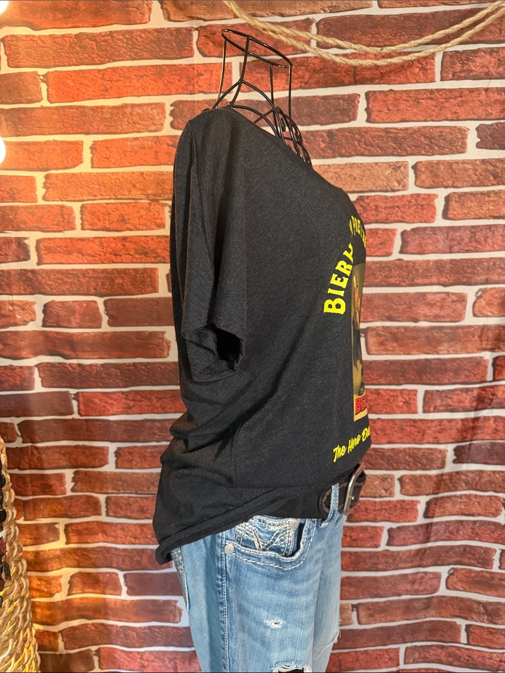 👚 Beervenger Oktoberfest Graphic Tee — Slate/Black/Yellow — Sz L / N - Picture 4 of 9